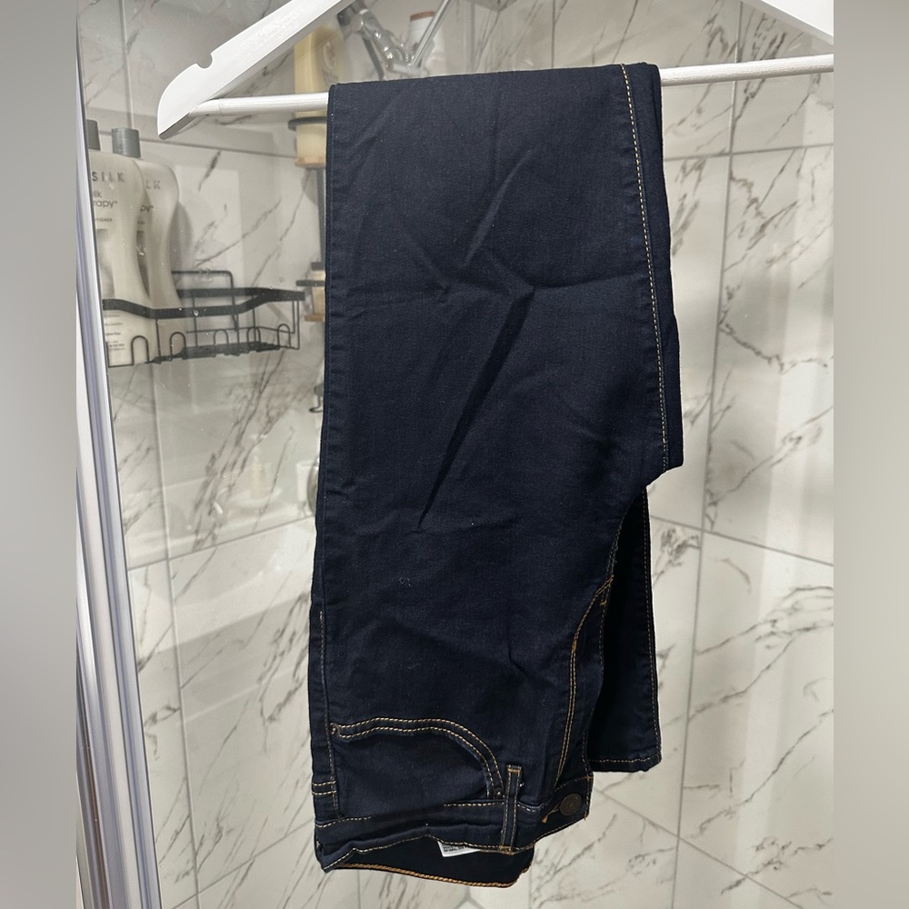 Levi’s signature straus skinny dark denim jean